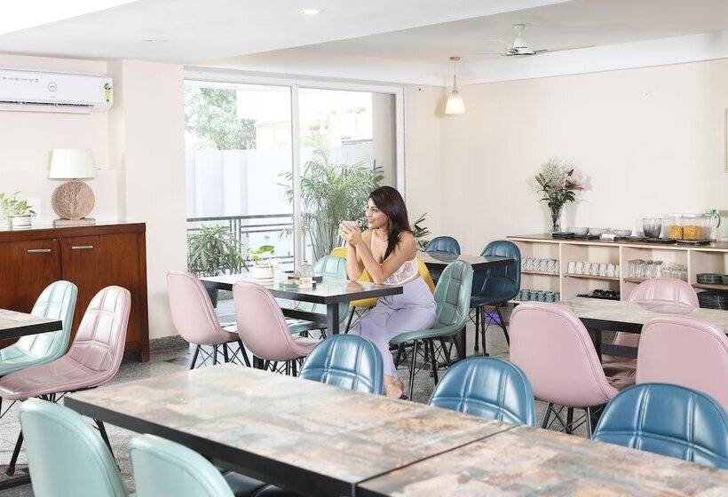 Hotelli Perch Arbor Cyber City