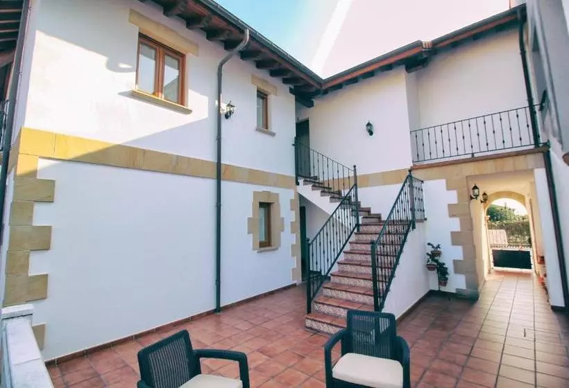 Apartamentos La Fuente De Enmedio