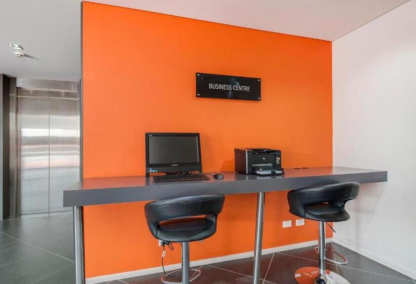 فندق Abode Tuggeranong