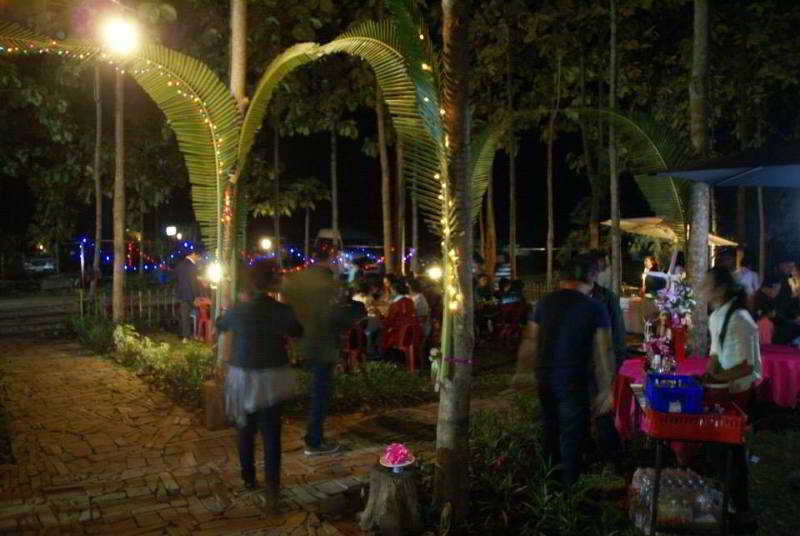 ホテル Banrai Jomthong Resort