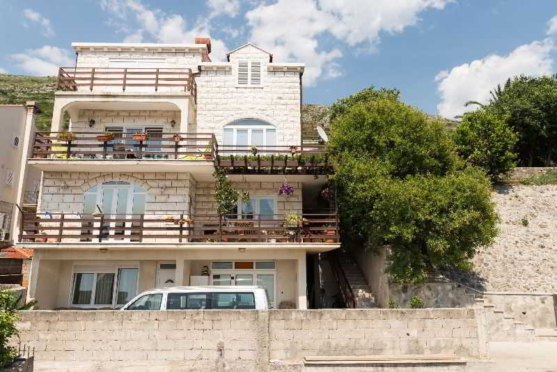 فندق Guest House Kalauz