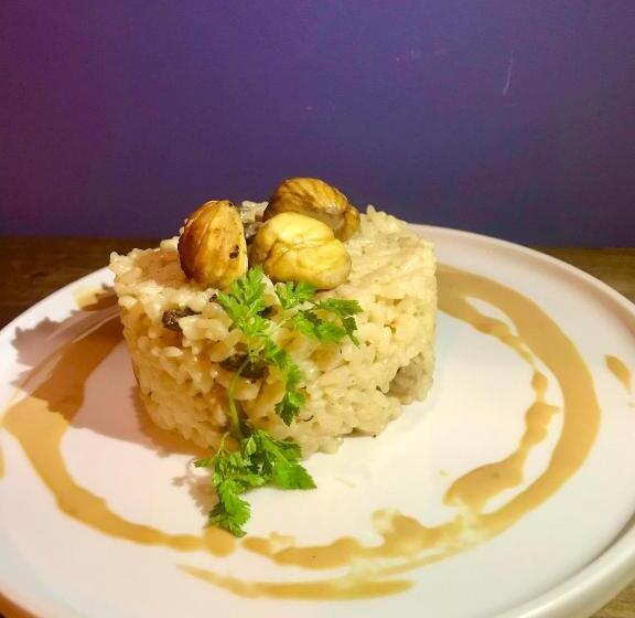 هتل Hôtel Les Volets Rouges Cassis