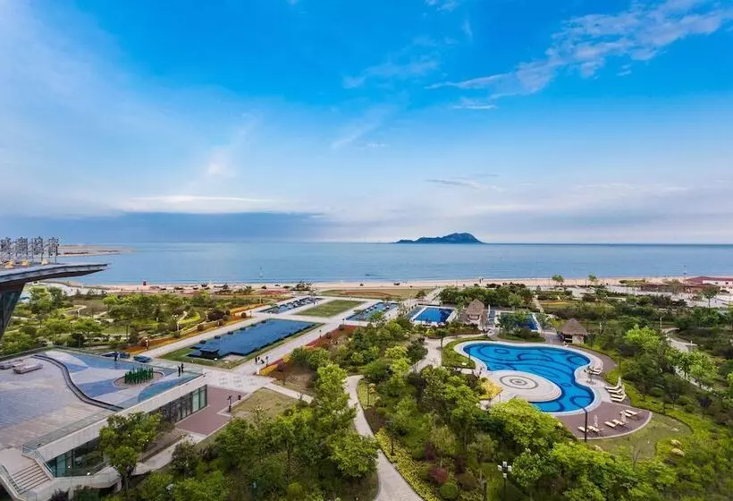 ホテル Le Meridien Qingdao West Coast