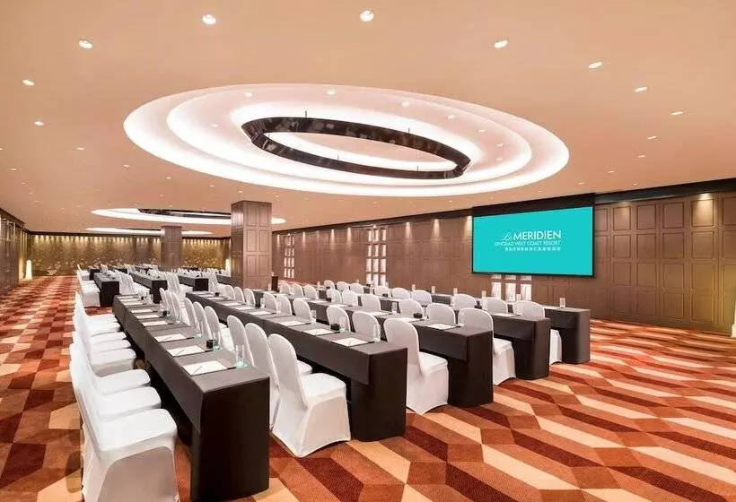 ホテル Le Meridien Qingdao West Coast