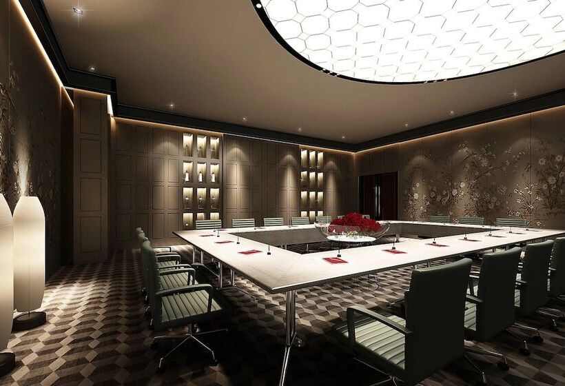 فندق Le Meridien Qingdao West Coast