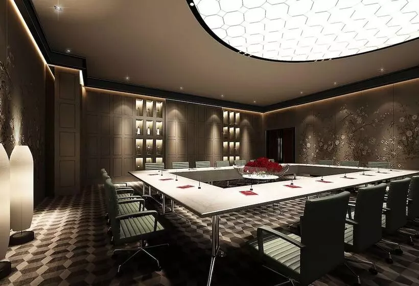 ホテル Le Meridien Qingdao West Coast