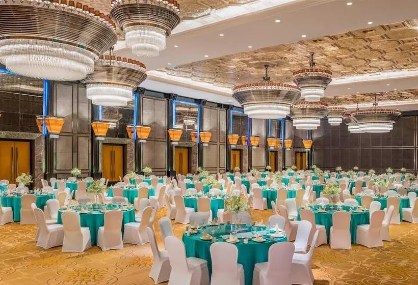 ホテル Le Meridien Qingdao West Coast