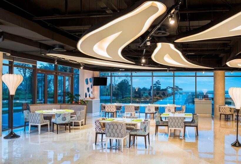 فندق Le Meridien Qingdao West Coast