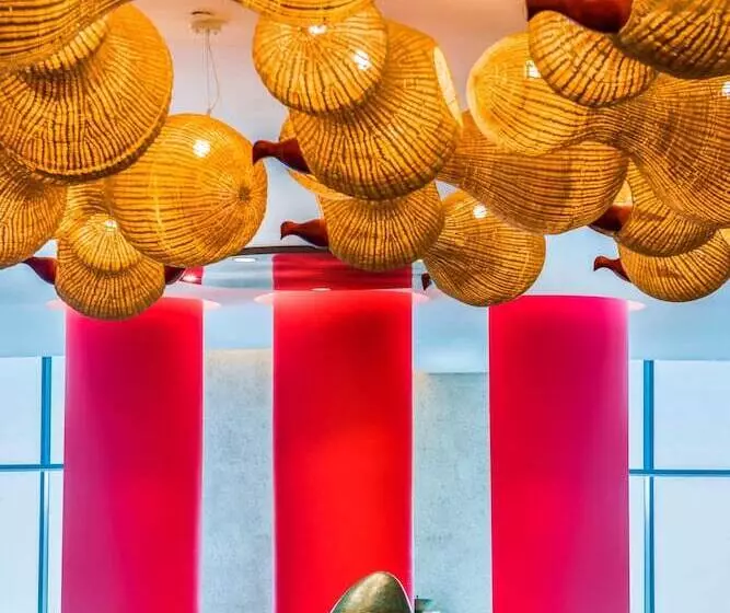 ホテル Le Meridien Qingdao West Coast