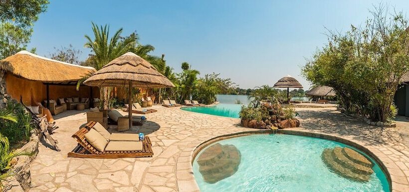 هتل Mukambi Safari Lodge