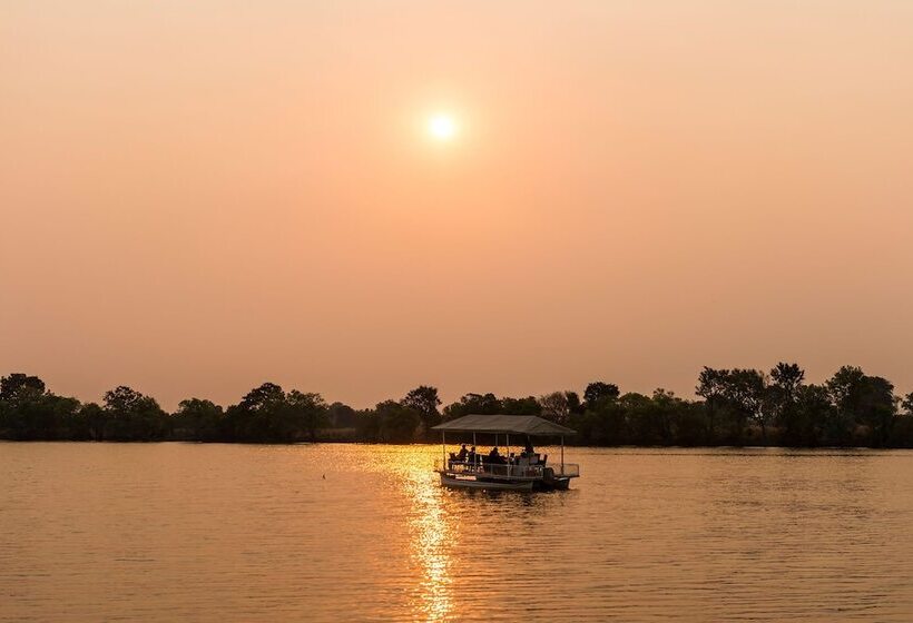 هتل Mukambi Safari Lodge