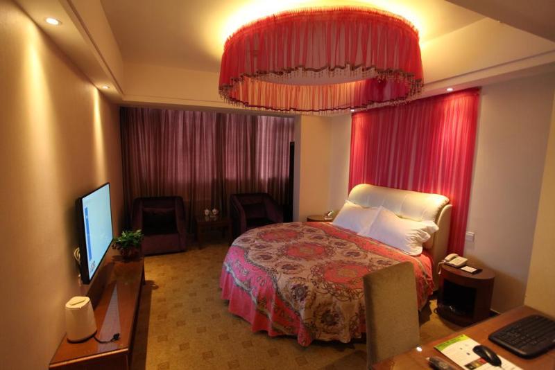 Отель Qingdao Feitong Digital