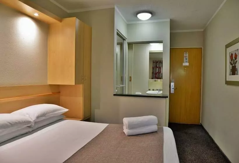 Hotelli Road Lodge Carnival City