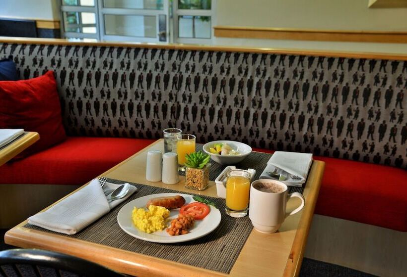 酒店 Road Lodge Carnival City