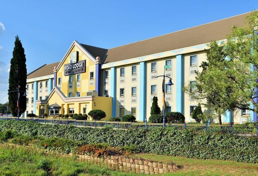 酒店 Road Lodge Carnival City