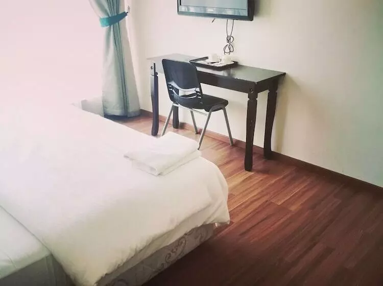 Hotel Sens