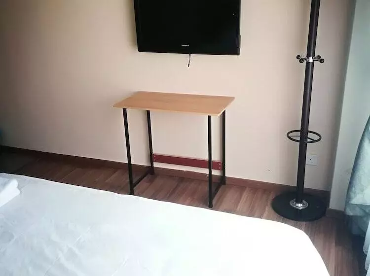 Hotel Sens