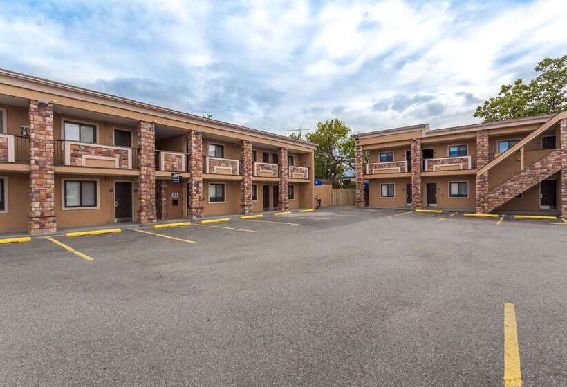 호텔 Travelodge By Wyndham South Hackensack