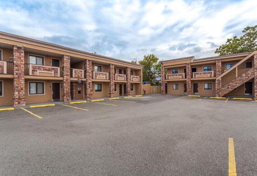 호텔 Travelodge By Wyndham South Hackensack