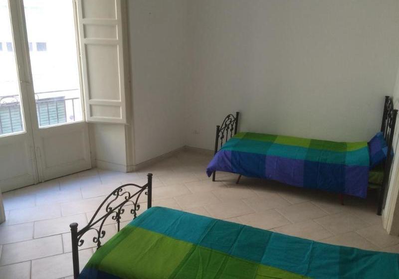 Отель Vespa Bed And Breakfast