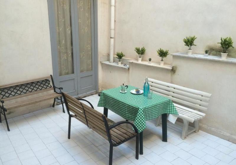 Отель Vespa Bed And Breakfast