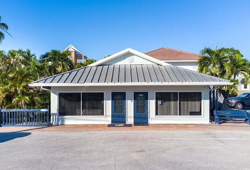 فندق على الطريق Bonita Beach Inn And Suites