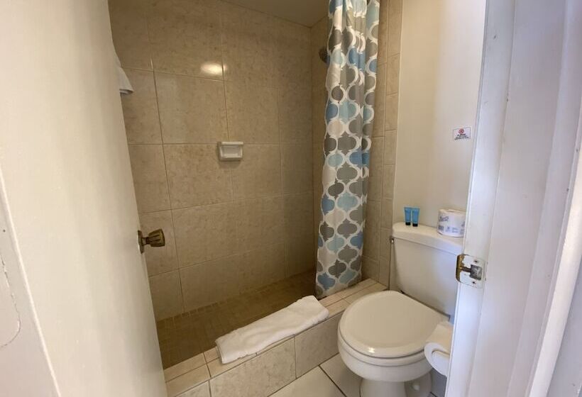 فندق على الطريق Bonita Beach Inn And Suites