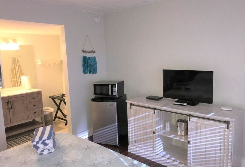 فندق على الطريق Bonita Beach Inn And Suites