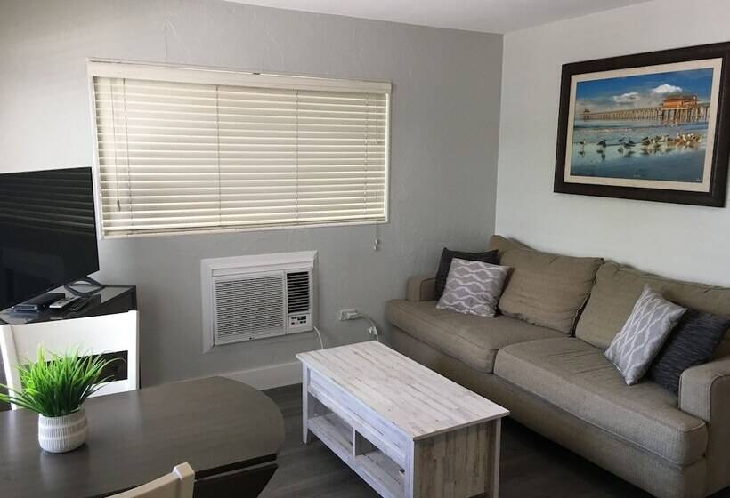 فندق على الطريق Bonita Beach Inn And Suites