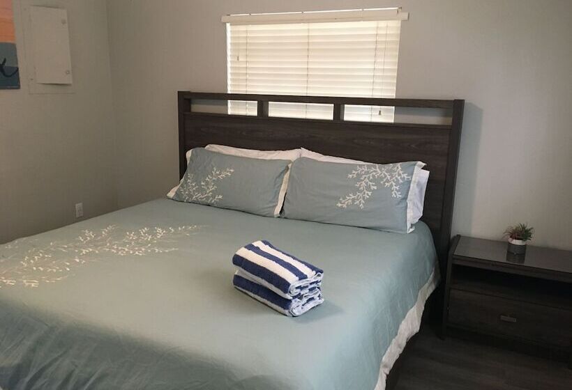 فندق على الطريق Bonita Beach Inn And Suites