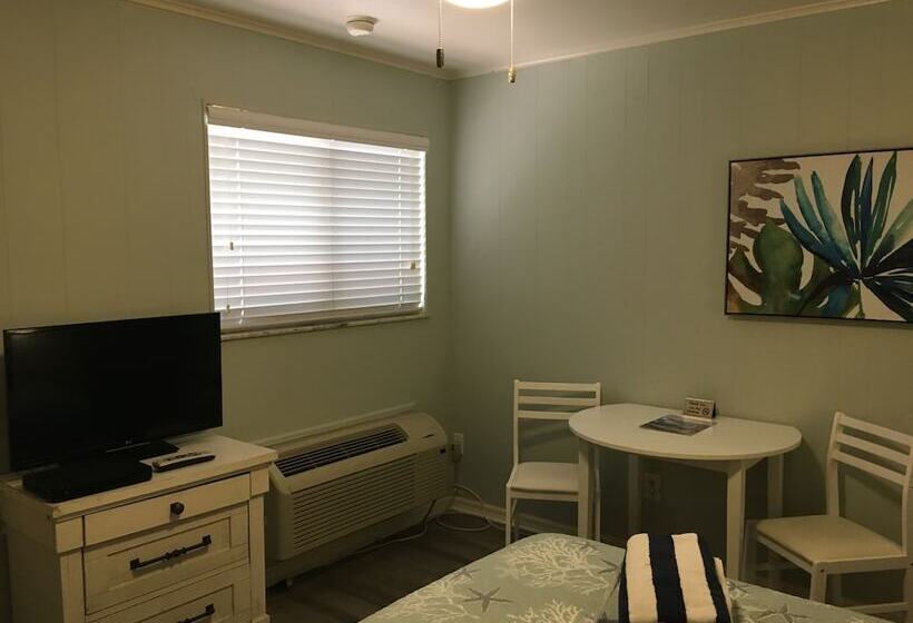 فندق على الطريق Bonita Beach Inn And Suites