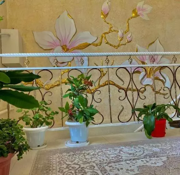 تختخواب و صبحانه Emil Guest House