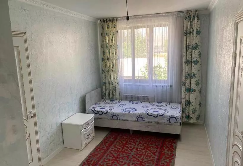 تختخواب و صبحانه Emil Guest House
