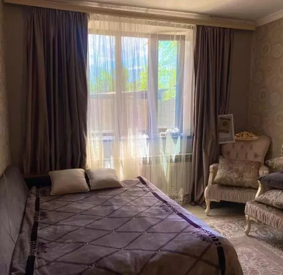 تختخواب و صبحانه Emil Guest House