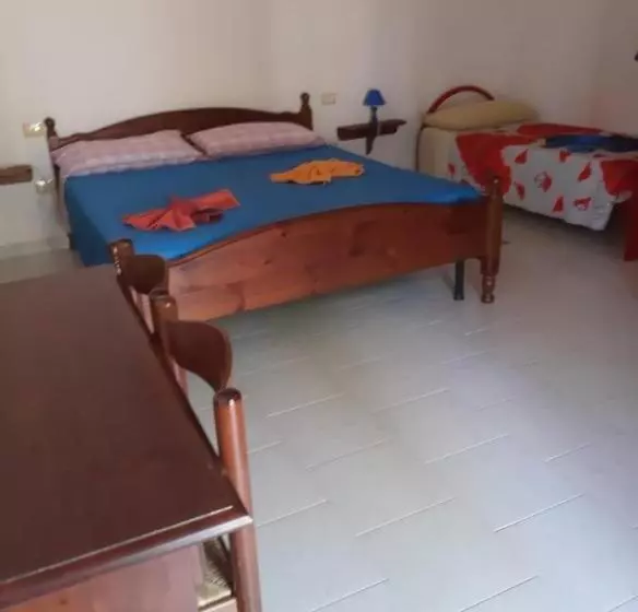 ホテル Agriturismo I 13 Pini Di Putzu Anna Maria