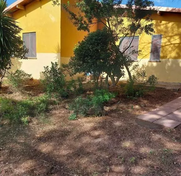 ホテル Agriturismo I 13 Pini Di Putzu Anna Maria