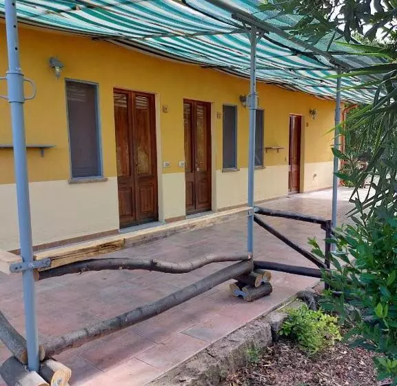 ホテル Agriturismo I 13 Pini Di Putzu Anna Maria
