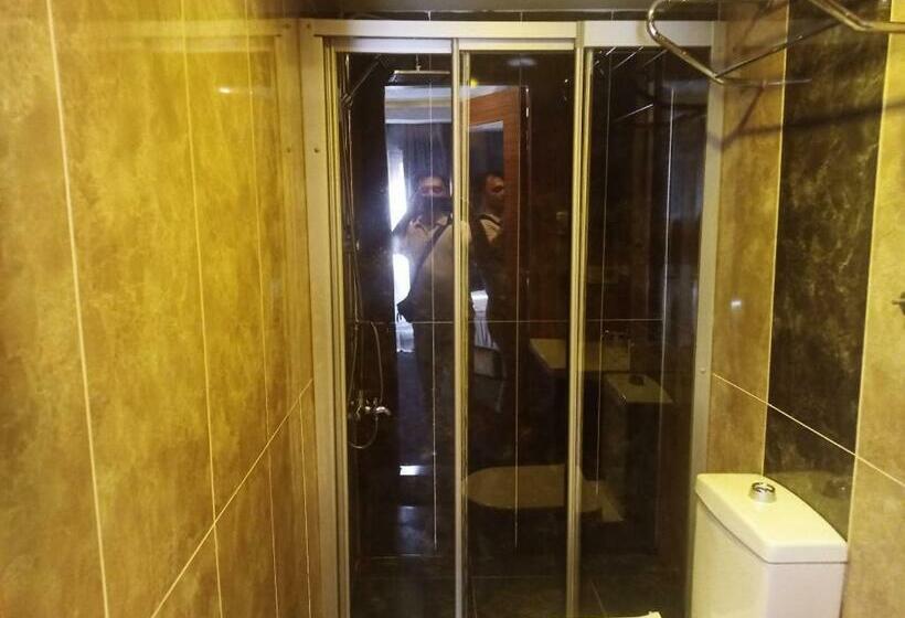 هتل Moon Blue Suits