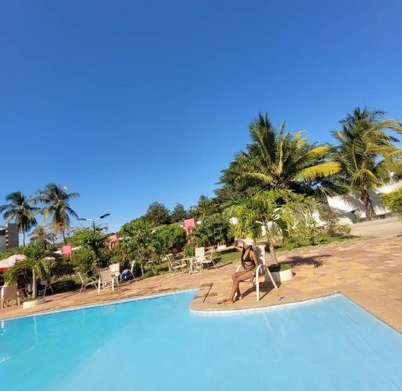 هتل Majesty Palm Resort