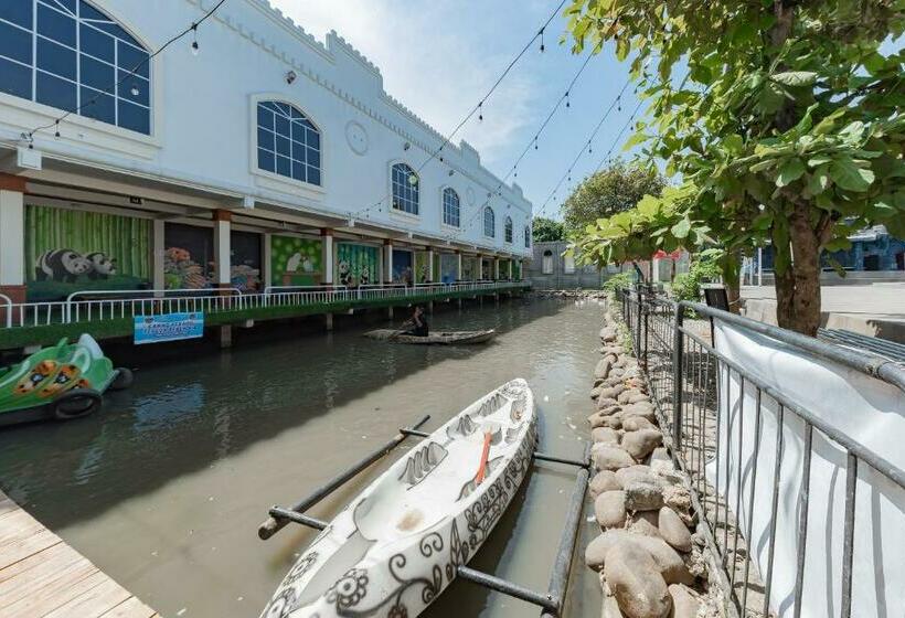 Hotell Reddoorz @ Niagara Waterpark