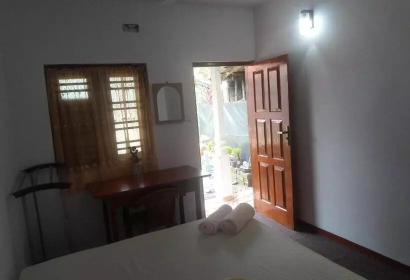 ペンション Nethusaliguesthouse