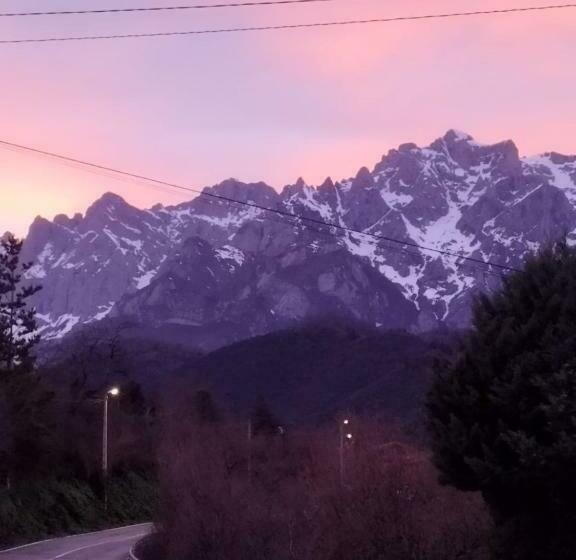 호스텔 Hostal La Parrilla