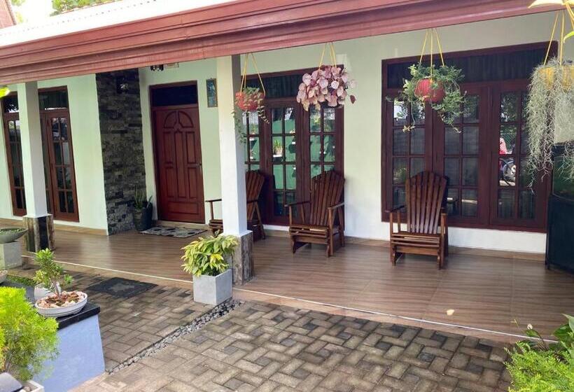 Antonio Transit Katunayake