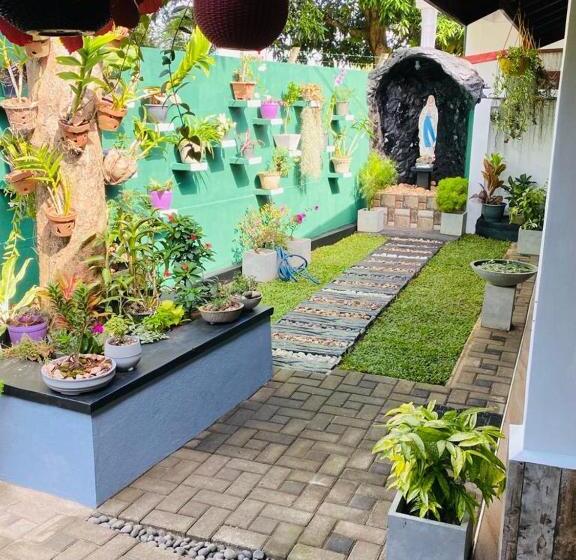 Antonio Transit Katunayake