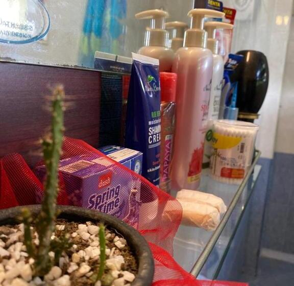 Antonio Transit Katunayake