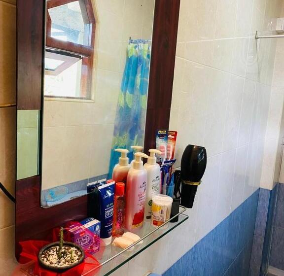 Antonio Transit Katunayake