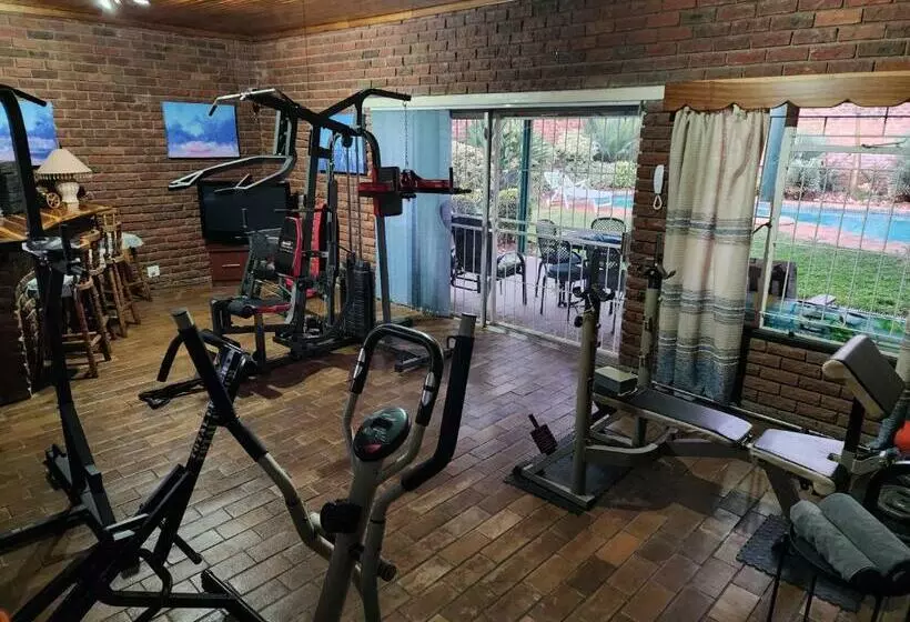 ベッドアンドブレックファースト Emani Guest House