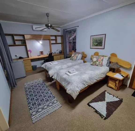 ベッドアンドブレックファースト Emani Guest House