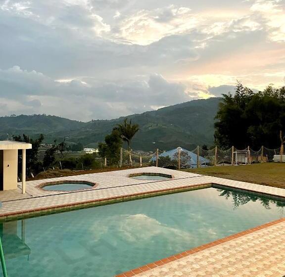 Casona Hotel La Divisa