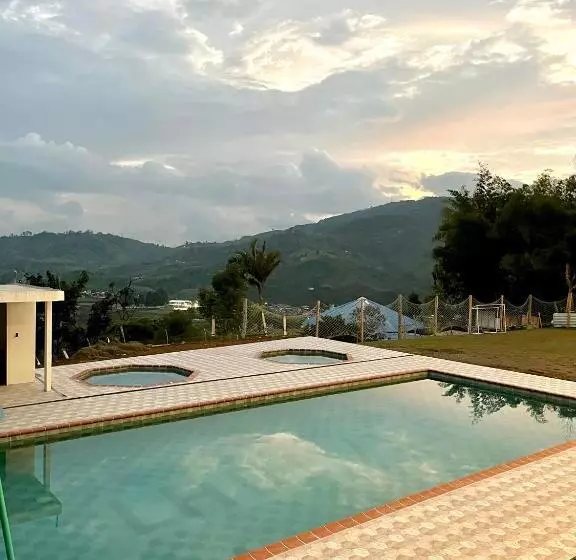 Casona Hotel La Divisa